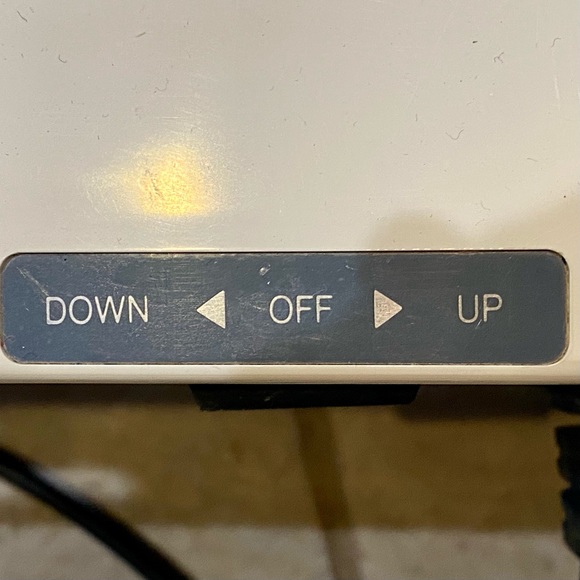 Sharper Image 'Kneading Fingers' Shiatsu Massager - Picture 6 of 15